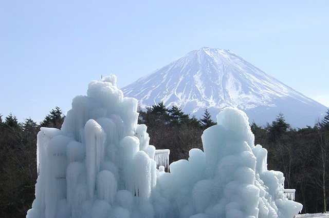 冬の富士を満喫！富士河口湖温泉1泊2日コース