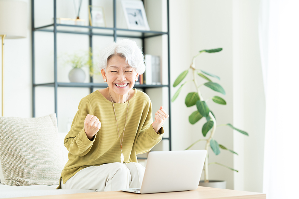 シニアのインドア趣味15選!お金をかけずに楽しめること