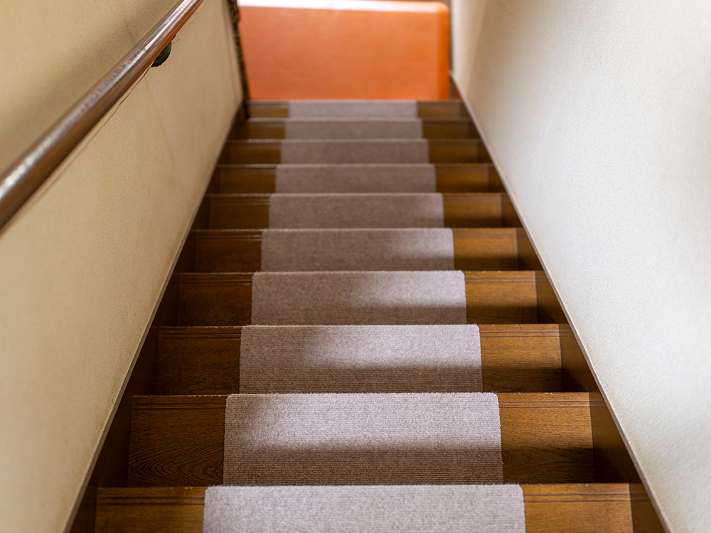 バリアフリー 階段を自宅に取り入れるためのポイントと費用ガイド